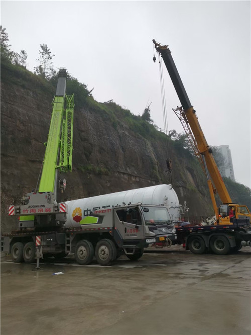 沾化区“不怕风雨冻”—— 吊车的 “恶劣环境适应” 技术